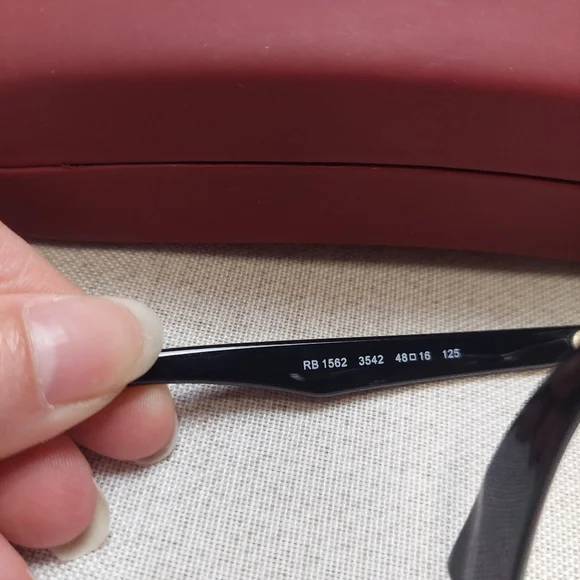 Ray-Ban Optic Kids Black Glasses with Red Case - Picture 4 of 7